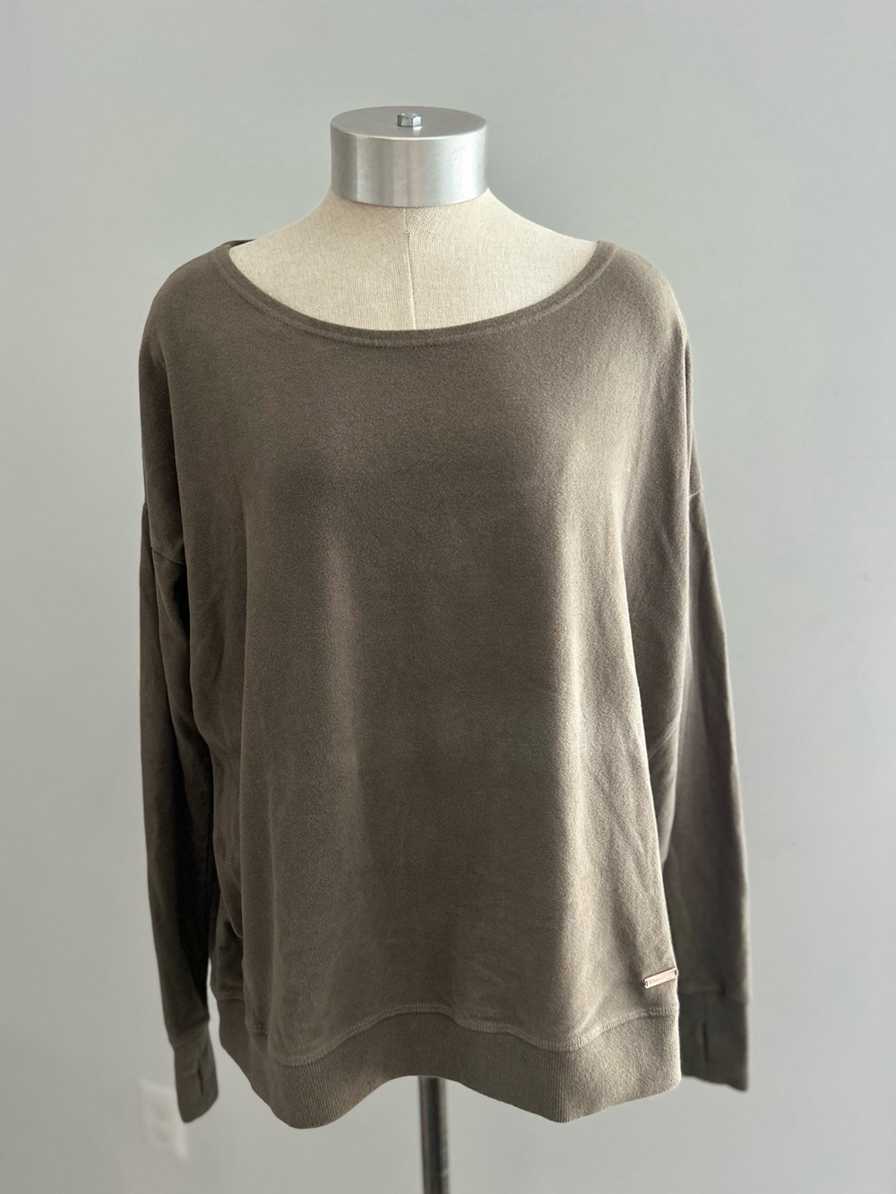 Sweaty Betty London olive boat neck relaxed sweatshirt women’s medium athleisure